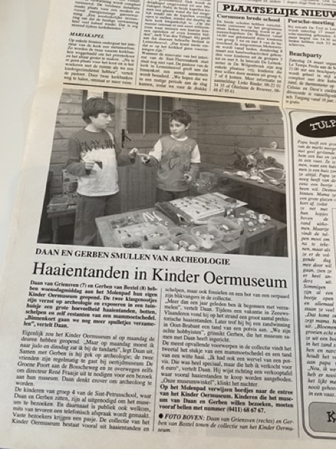 Newspaper clipping: Haaientanden in Kinder Oermuseum